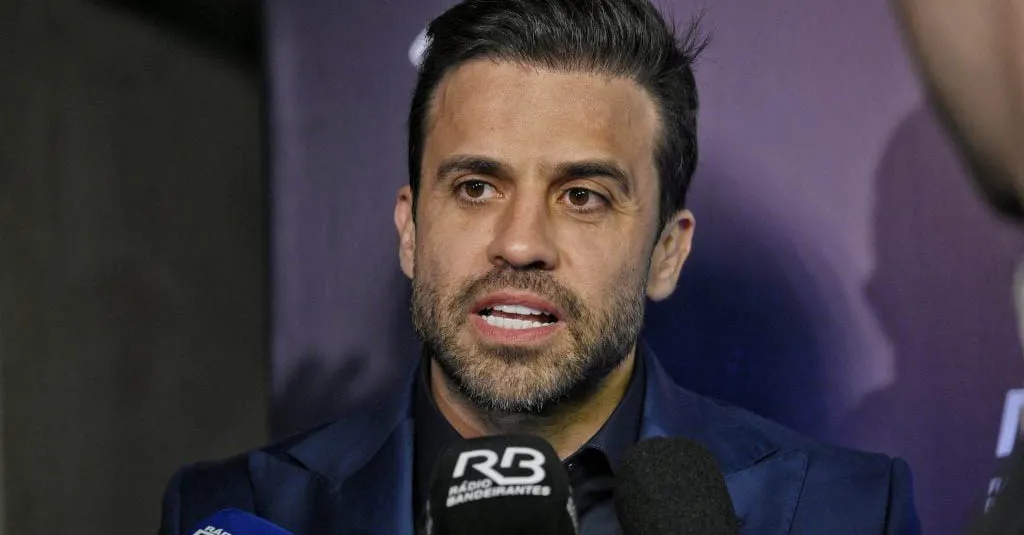 A ideia do PRTB é lançá-lo na disputa, mas também aceitar convites para diálogos sobre eventual coalizão.