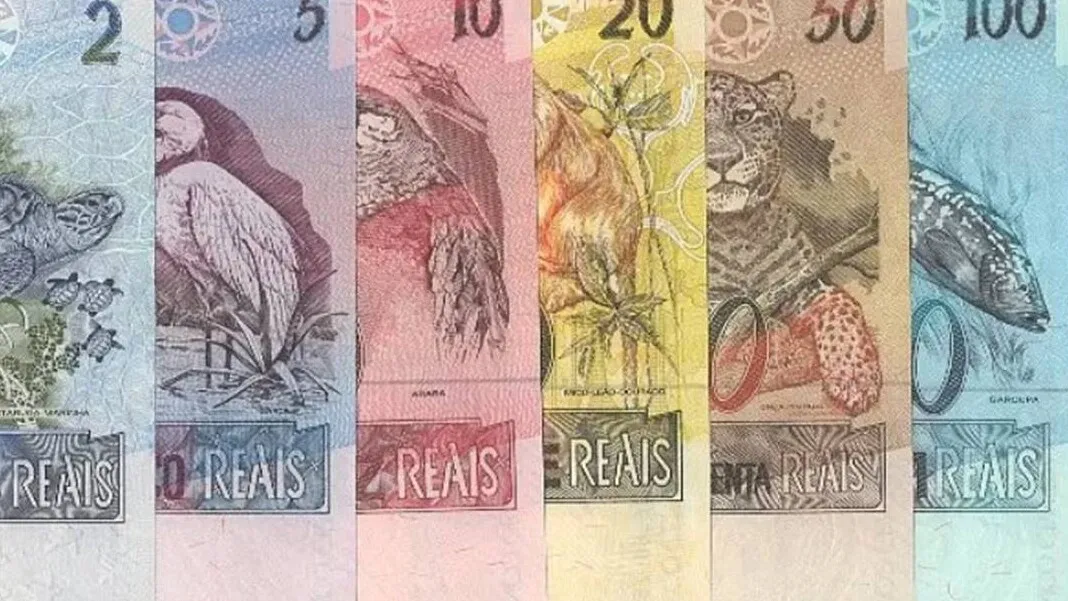 Primeiras notas do Plano Real vão começar a ser retiradas de circulação.