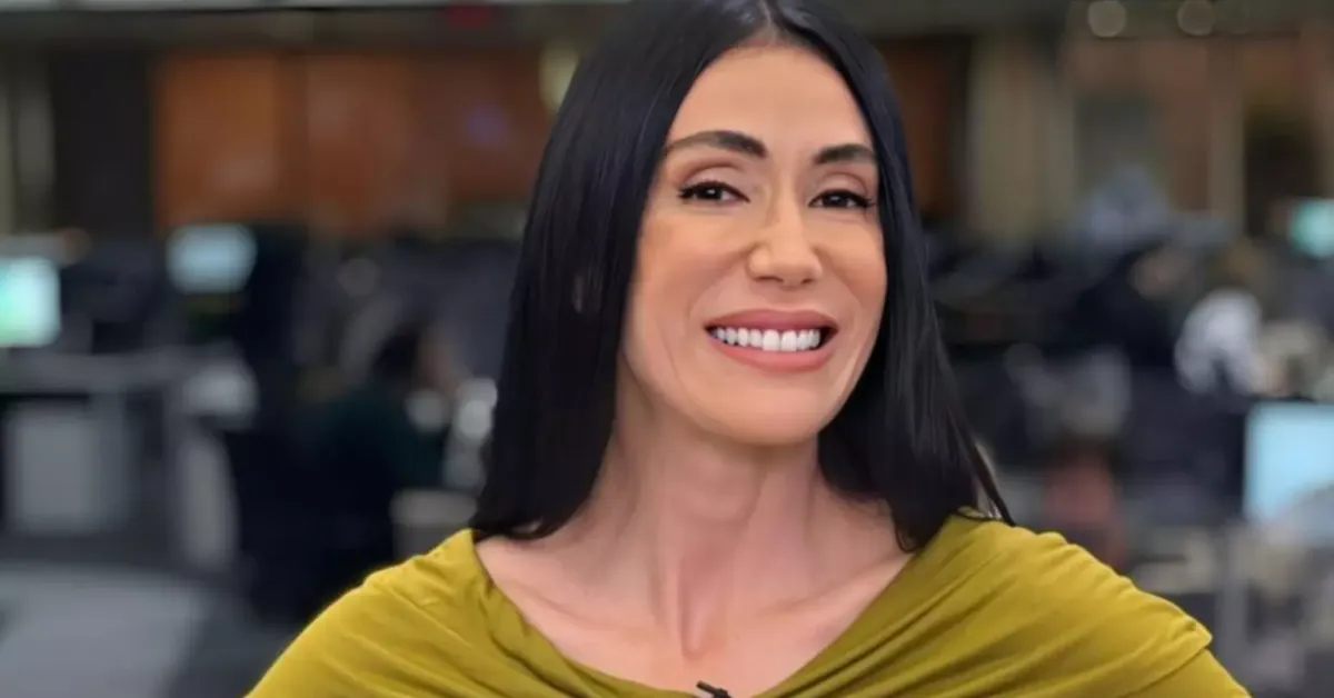 Ex-jornalista da Globo confessa beijo em peão