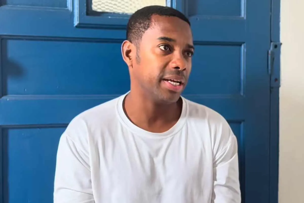 Transferência de Robinho gera novas controvérsias