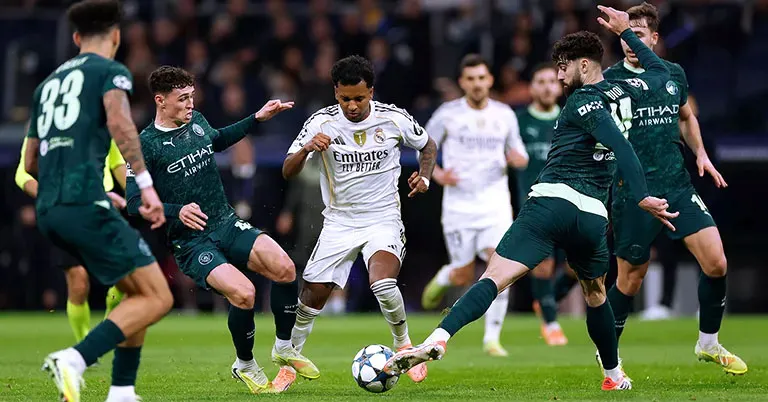 Brasileiro foi titular e marcou um belo gol