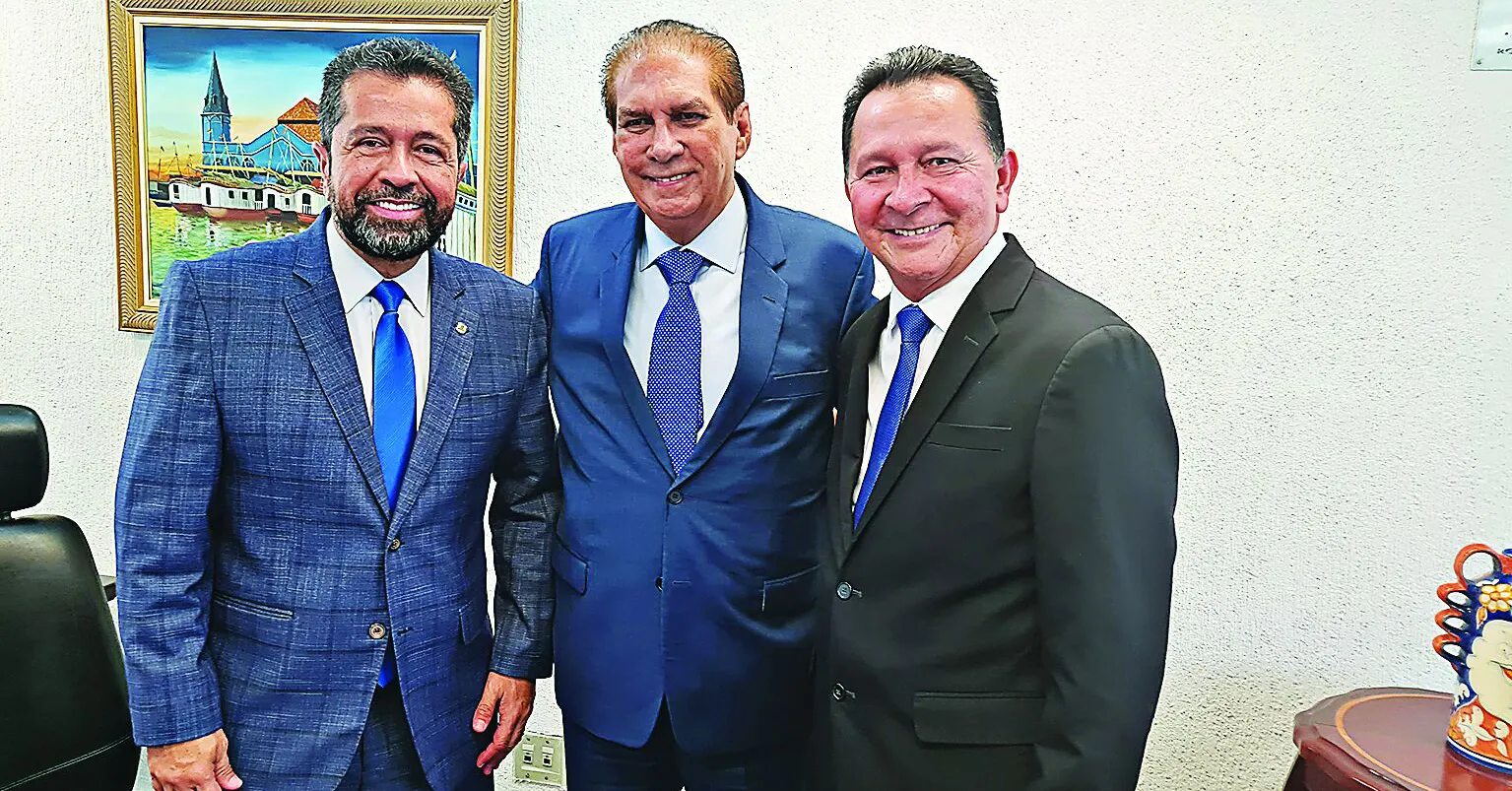 Senador Jader Barbalho ao lado do deputado Henderson Pinto e Zé Maria Tapajós, prefeito de Santarém