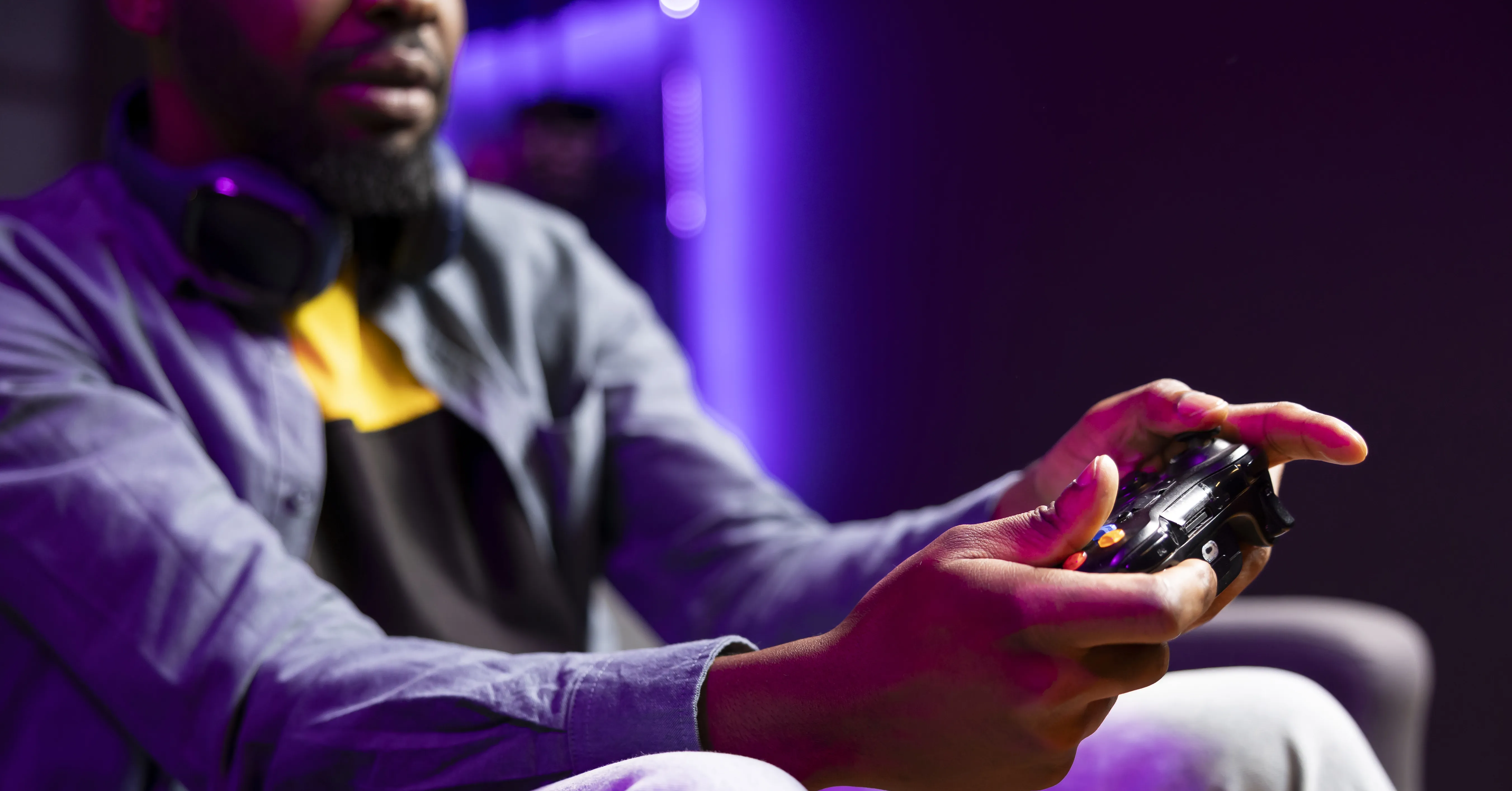 Entre os entrevistados, 59% compram jogos para console ou PCs, enquanto 87% adquirem itens virtuais.