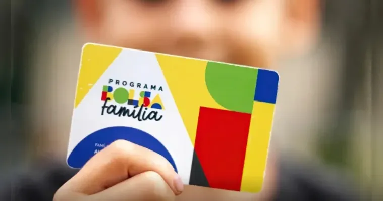 O Bolsa Família é destinado a famílias com renda mensal de até R$ 218 por pessoa.