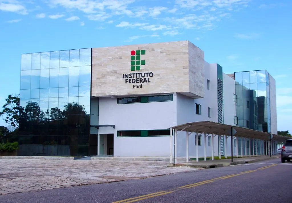 Segundo o edital, a remuneração varia conforme a classificação e jornada de trabalho estabelecida.