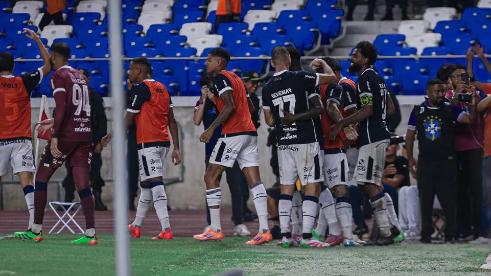 Remo voltará a disputar a Série A após 31 anos.