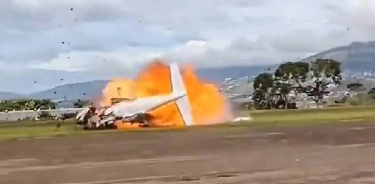 Tragédia na Venezuela: momento da queda de avião, seguida de explosão.