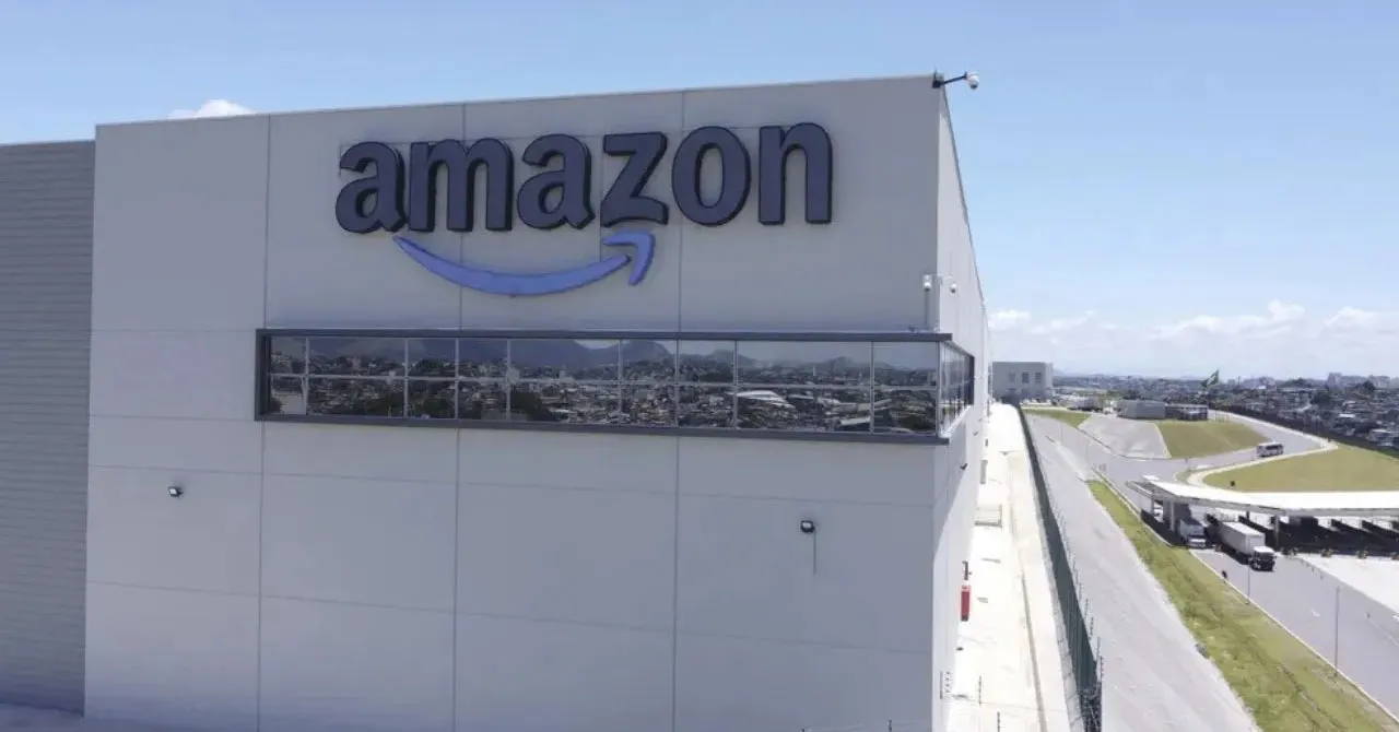 Falha na infraestrutura da AWS causou uma pane global nesta segunda-feira (20), afetando redes sociais, jogos e serviços de streaming em vários países.