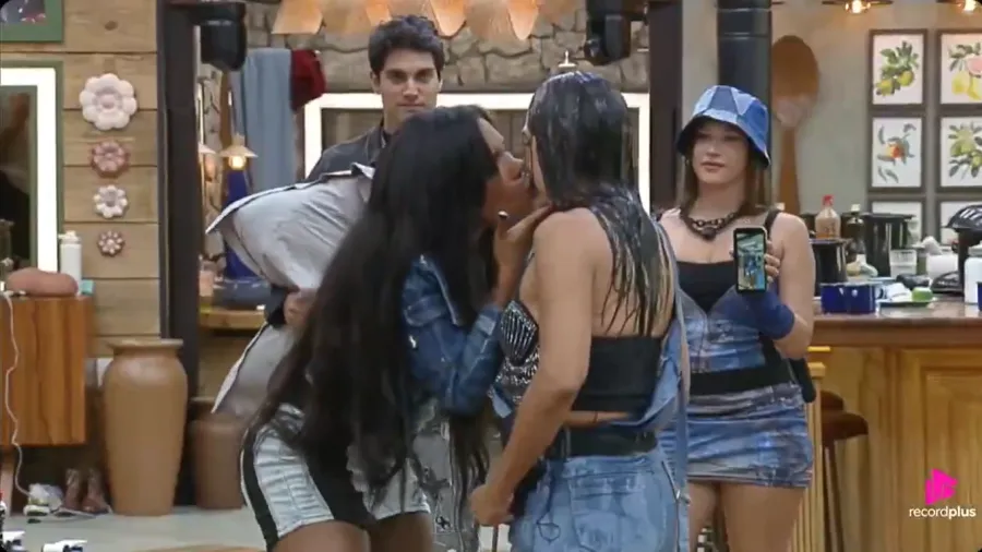 Episódio ocorreu na madrugada de sexta-feira (10)