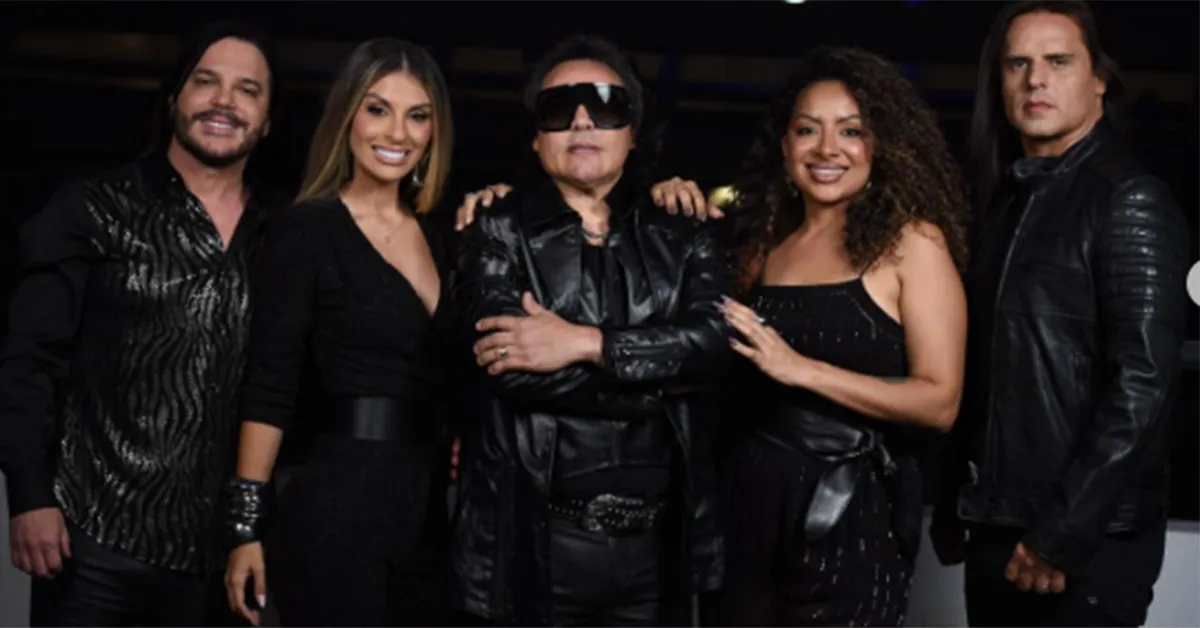 Calcinha Preta visita o Ver-o-Peso e prova açaí paraense antes da gravação do novo DVD no Mangueirão.