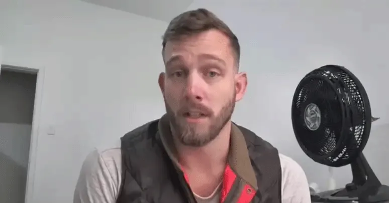 Canadense Cameron Golinsky afirmou ter sido dopado, roubado e possivelmente vítima de abuso sexual após conhecer dois homens em uma praia de Ipanema, no Rio de Janeiro. O caso é investigado pela Polícia Civil.