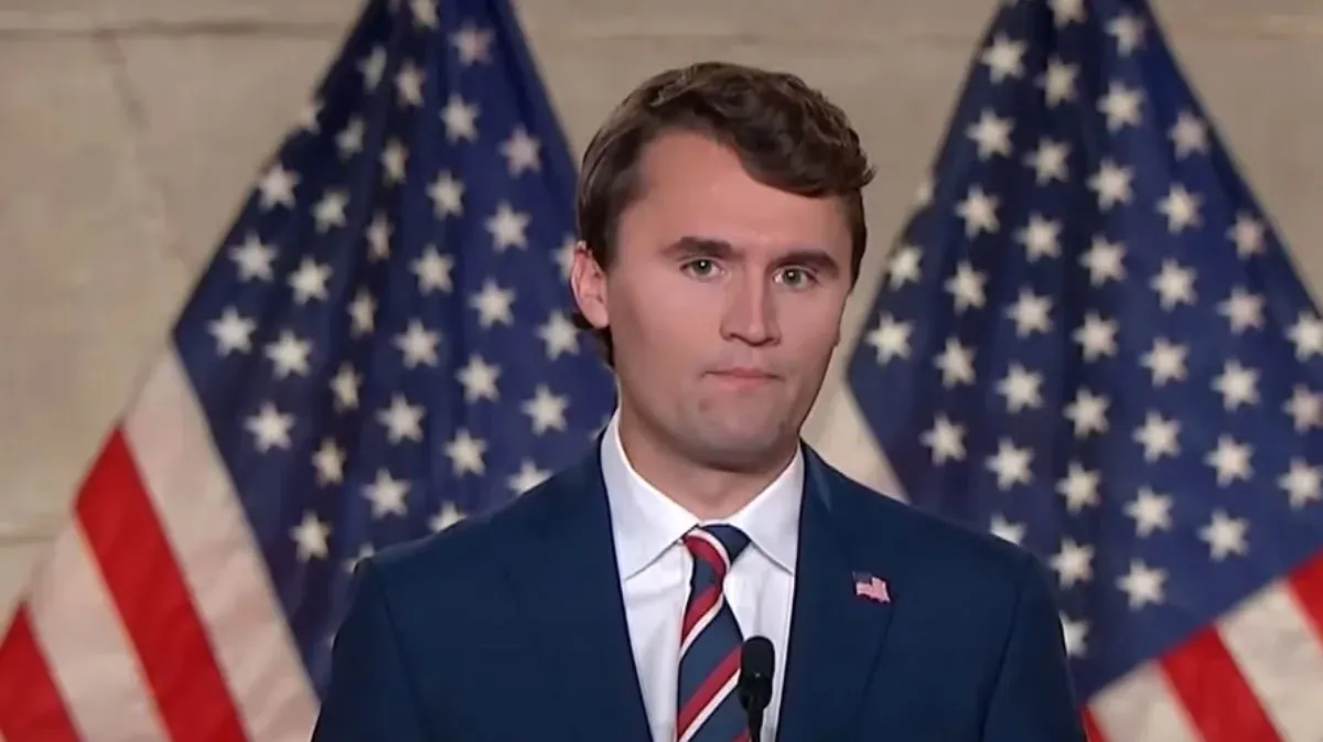 Imagem ilustrativa da notícia: Influenciador trumpista Charlie Kirk é baleado e morto em evento