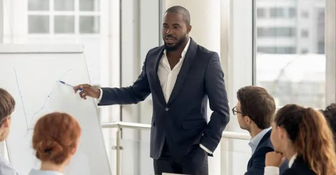 Aprenda técnicas de respiração, dicção, entonação e expressão corporal para se comunicar com segurança em público. Inscrições abertas e vagas limitadas!