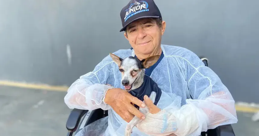 Raimundo da Silva Conde, de 73 anos, está internado no Hospital dos Caetés, e recebeu a visita do seu cão.