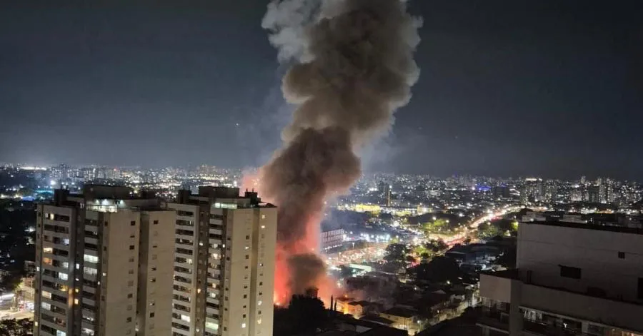 Explosão no Tatuapé destruiu um imóvel, deixou um morto e obrigou a interdição de 21 casas e comércios pela Defesa Civi.