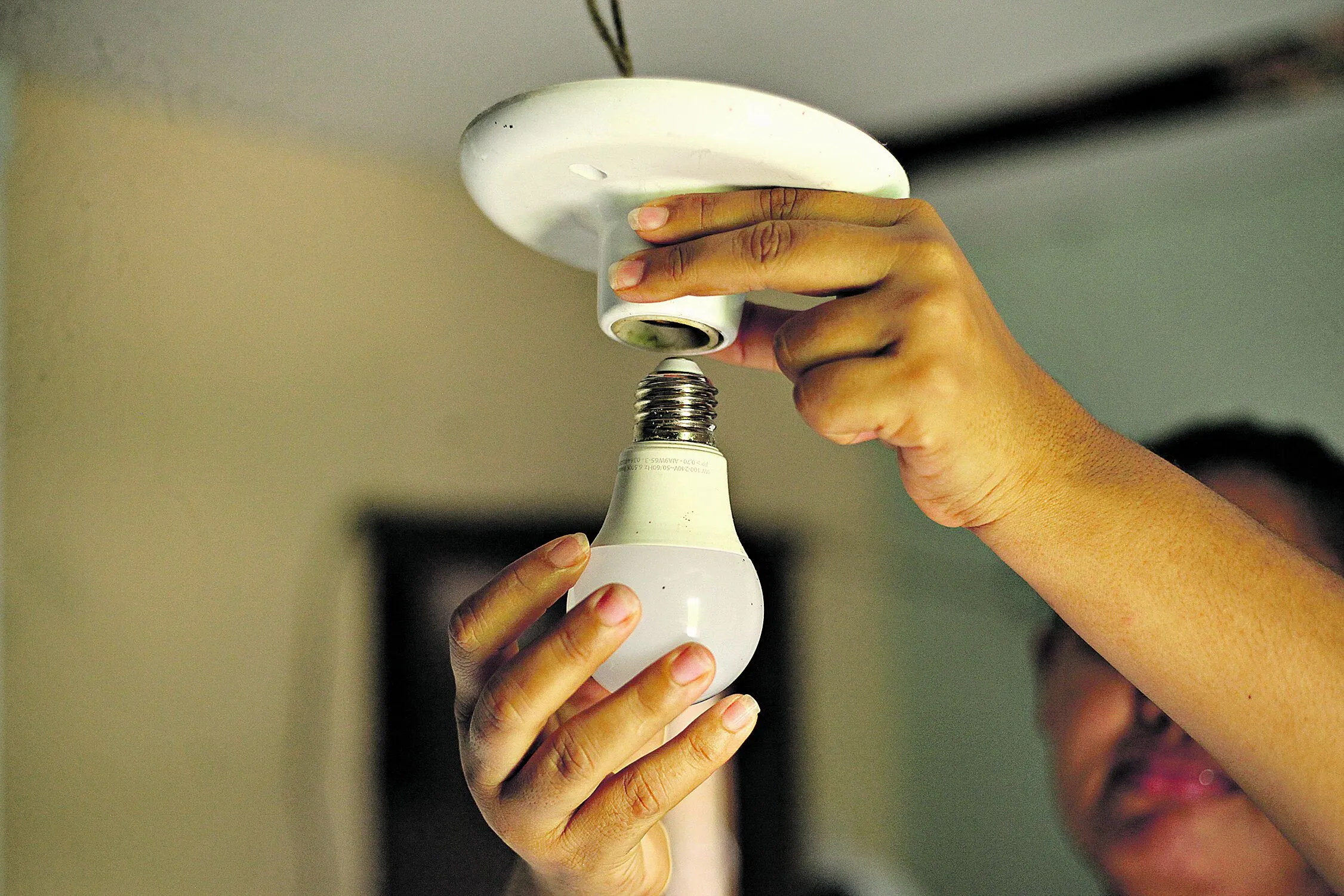 Desconto na conta de energia é aplicado automaticamente para os consumidores que estão cadastrados no programa e com o Cadastro Único atualizado.