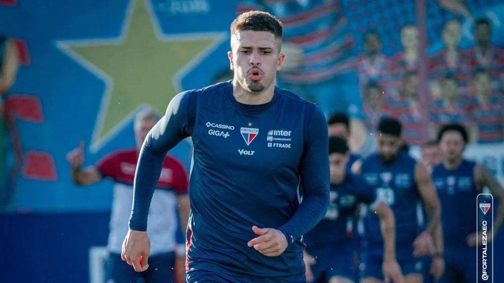 Gazal chegou ao Fortaleza emprestado pelo Atlético-GO e tem contrato até o fim de 2025