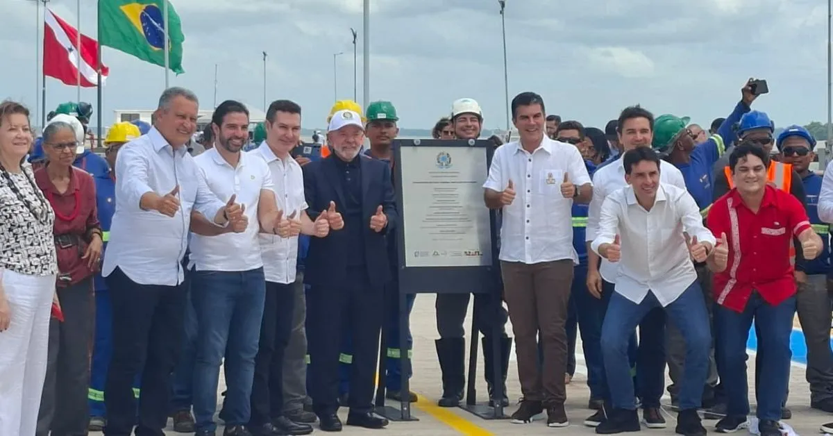 Ao lado do governador do Estado Helder Barbalho e de outras autoridades, Lula participou da cerimônia de entrega do Porto de Outeiro.