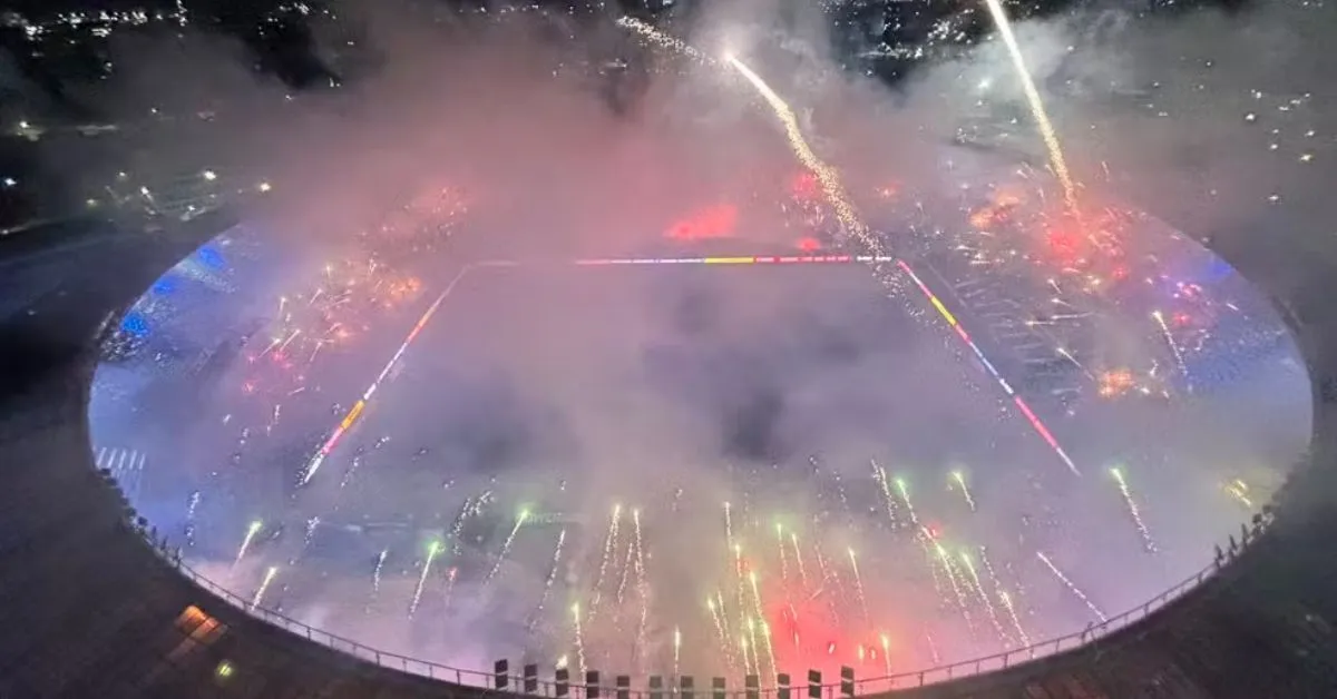 Racing é punido com 3 jogos de portões fechados após festa da torcida na semifinal da Libertadores,