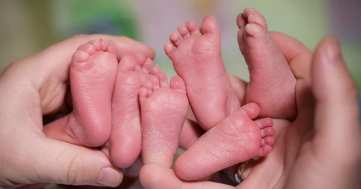 Após o procedimento, a mulher engravidou de trigêmeos idênticos