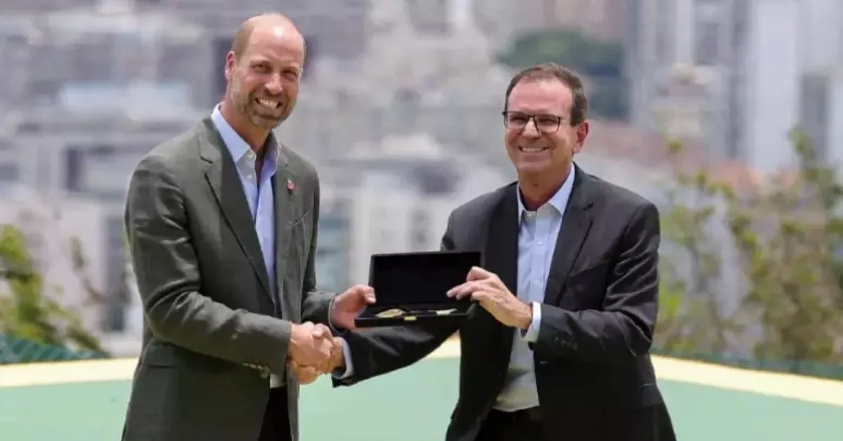 William se encontrou com o prefeito do Rio de Janeiro, Eduardo Paes.