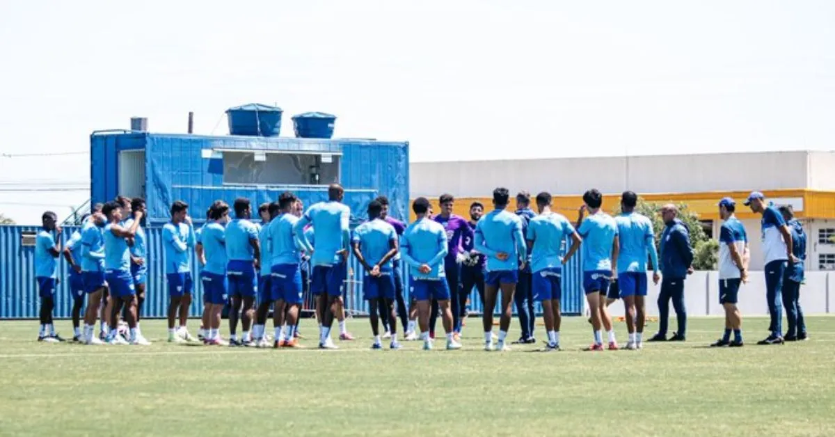 Avaí enfrenta dilema salarial e pressão da torcida