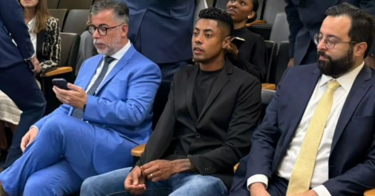 Bruno Henrique do Flamengo é multado em R$ 100 mil por compartilhar informação sobre cartão amarelo, mas escapa de suspensão