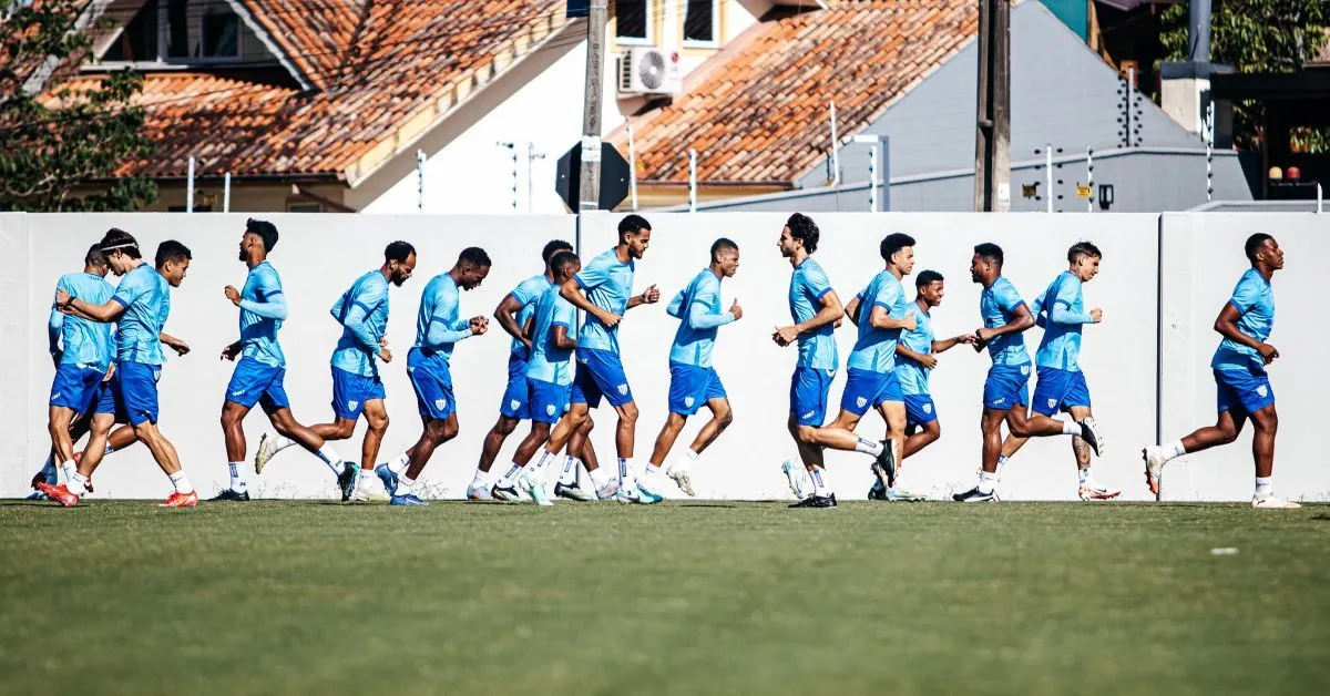 Passados dois dias sem atividades, enfim o elenco do Avaí começou hoje sua preparação para enfrentar o Remo
.