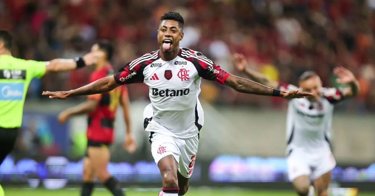Flamengo brilha em goleada sobre o Sport e assume liderança provisória do Brasileirão