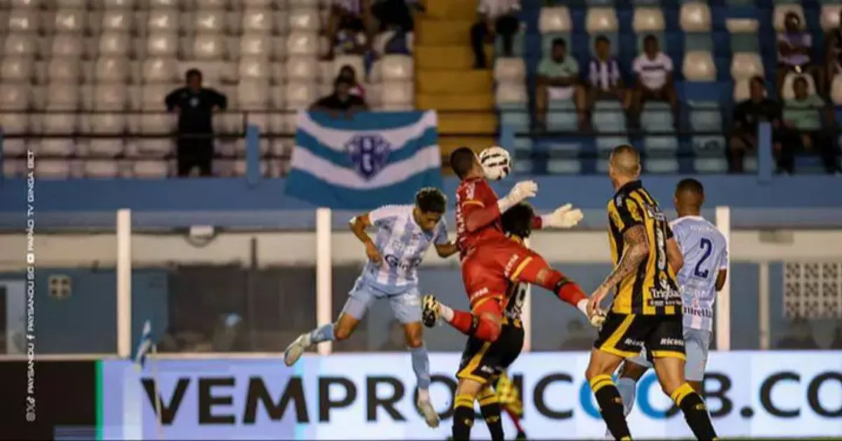 Goleiro do Amazonas provoca torcedores do Paysandu após empate na Série B