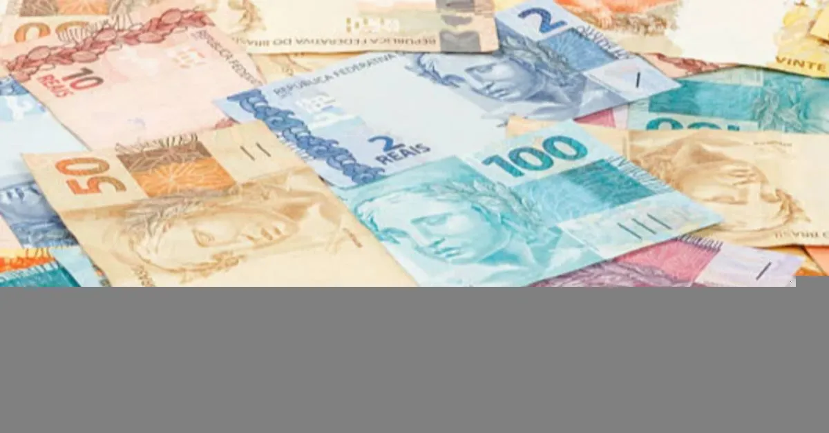 Mesmo com dívidas, aposentados têm direito a manter R$600 mensais para gastos essenciais, como alimentação, remédios e moradia.