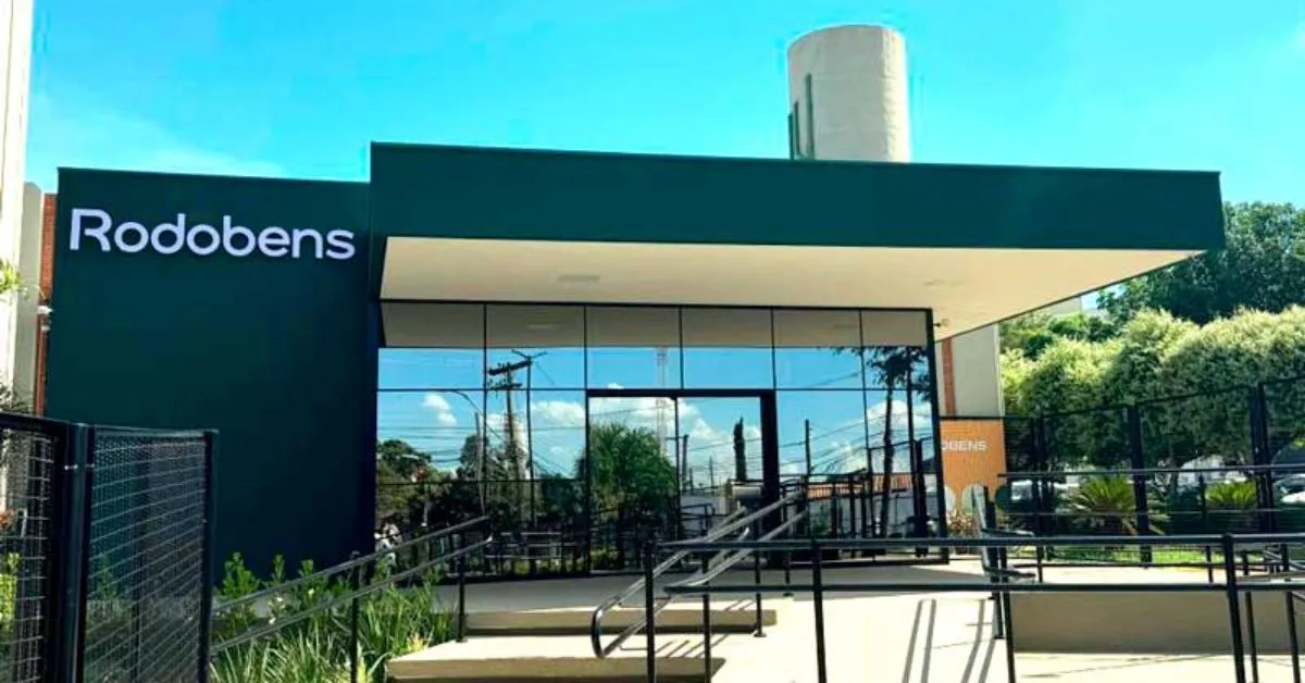 Para se candidatar a uma das 114 vagas efetivas da Rodobens, o candidato deve acessar a plataforma oficial de recrutamento da empresa.