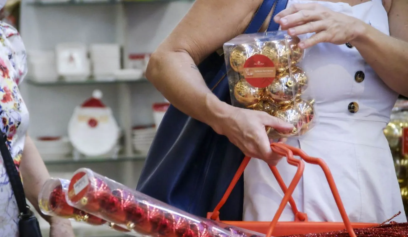 O período de grande volume de vendas culmina na sexta-feira, 28 de novembro e tem origem norte-americana, marcando o início da temporada de compras de fim de ano.