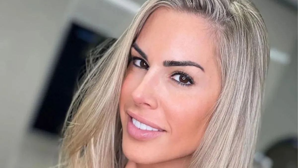 Familiar criticou a apresentadora por supostamente zombar do problema auditivo do sogro