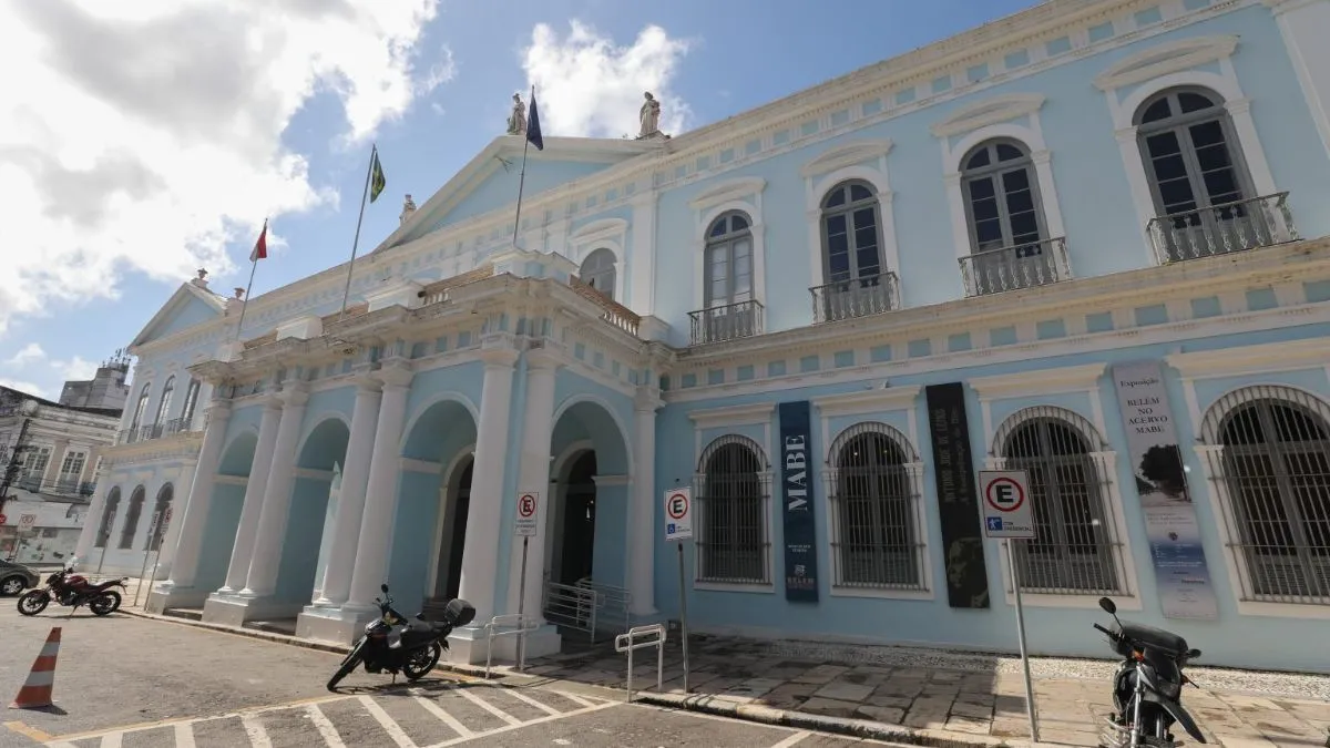 A adesão ao Programa Dívida Zero implica desistência de ações judiciais em andamento relacionadas aos débitos negociados.