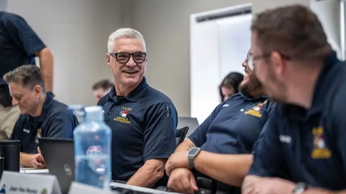 O'Donnell iniciou o treinamento em julho e deve concluir a formação em janeiro.