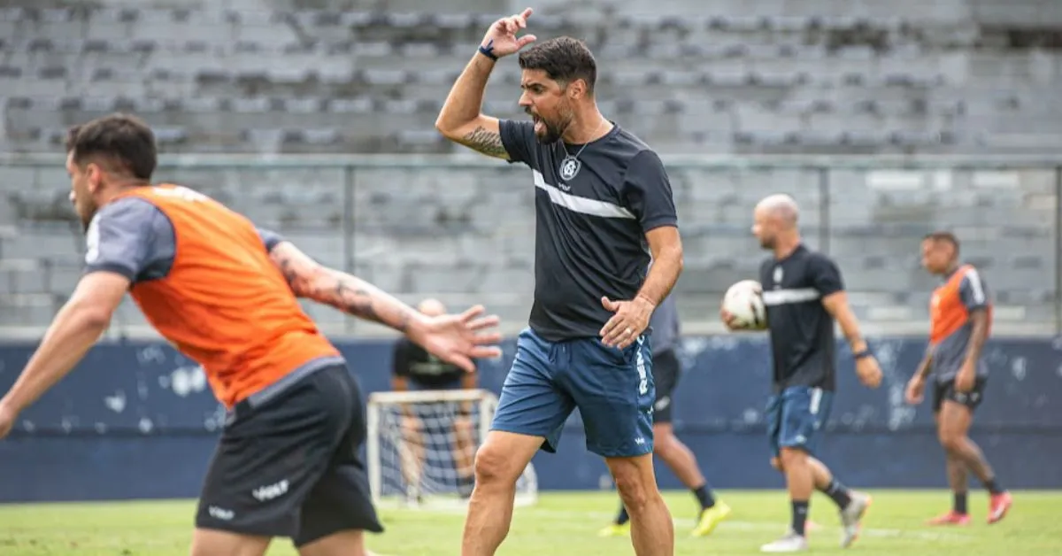 Clube do Remo retoma treinos e se prepara para duelo decisivo contra o Criciúma na Série B