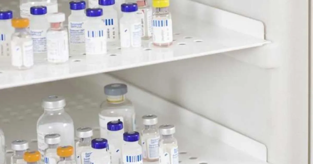 Geladeiras comuns ainda são usadas para armazenar vacinas em unidades de saúde de Ananindeua, o que vai contra normas da Anvisa.