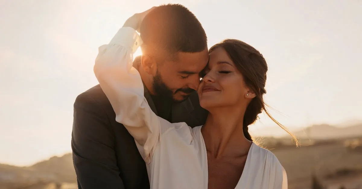 A energia do romance passa da paixão calorosa para a busca por conexões mais reais e sólidas, trazendo à tona reviravoltas nos encontros e mensagens inesperadas.