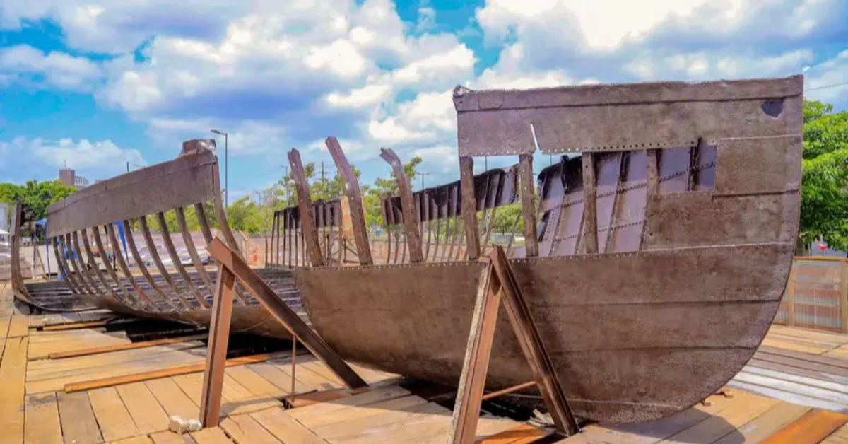 Após minucioso processo de restauração, barco metálico do século XIX encontrado nas obras da Nova Doca será uma das atrações do novo parque urbano da capital paraense