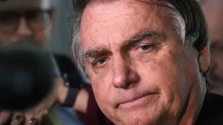 Condenado pelo STF por tentativa de golpe, ex-presidente Jair Bolsonaro só terá prisão definitiva após recursos.