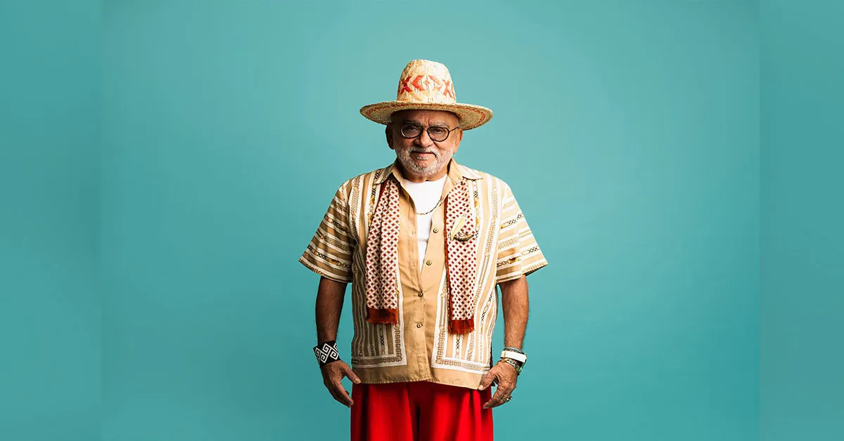 Ícone da música amazônica, Manoel Cordeiro celebra 58 anos de carreira e leva à Jambu Arena a força sonora que o tornou referência nacional em guitarrada, carimbó e produção musical.