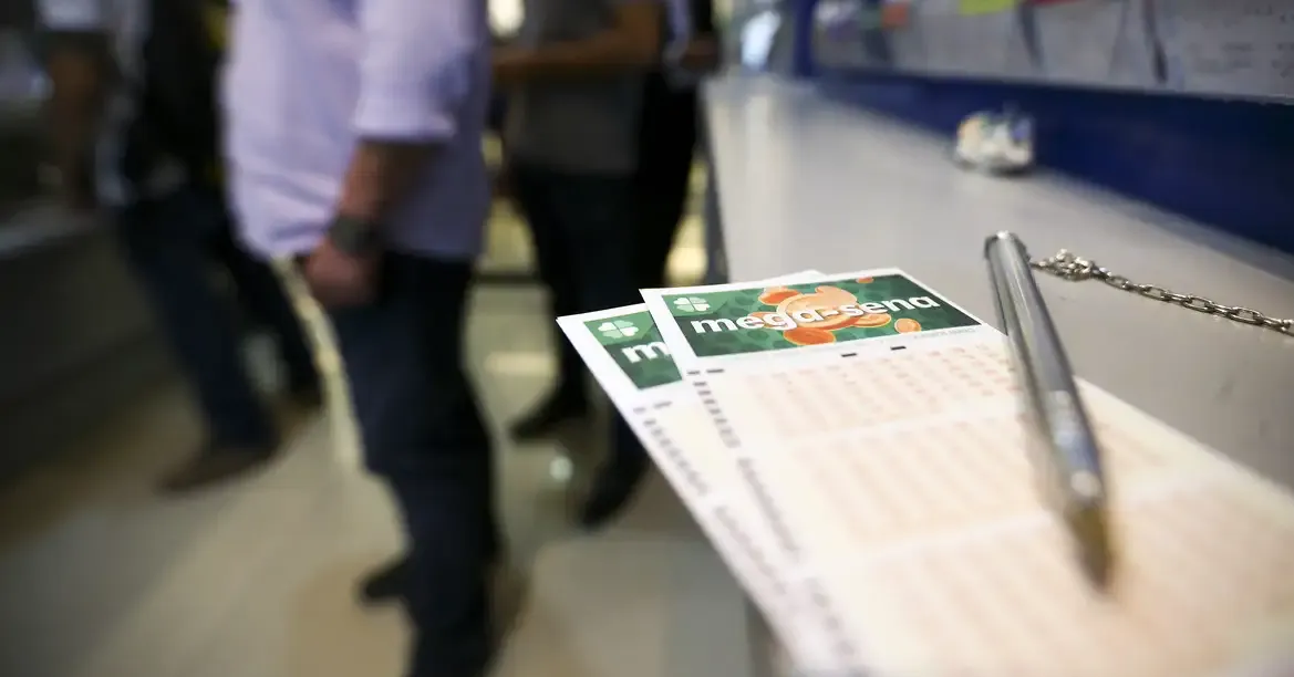 Para o próximo sorteio da Mega-Sena, as apostas podem ser registradas até as 19h (horário de Brasília) de quinta-feira (28).