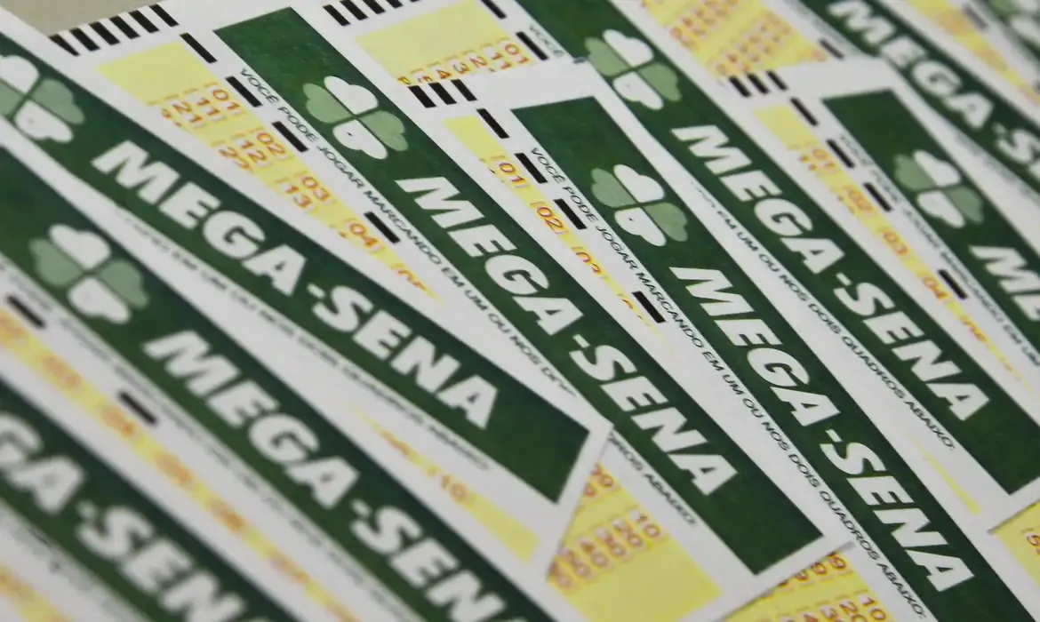 Para o próximo concurso da Mega-Sena, as apostas podem ser feitas até as 19h (horário de Brasília) de quinta-feira (4). Os interessados podem apostar em qualquer lotérica do país ou pela internet, no site oficial da Caixa Econômica Federal.