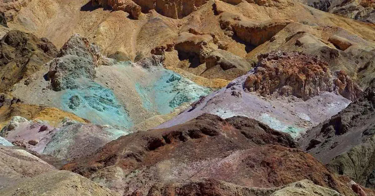 Além do país americano, a China também tem interesse nos minerais e terras raras no País