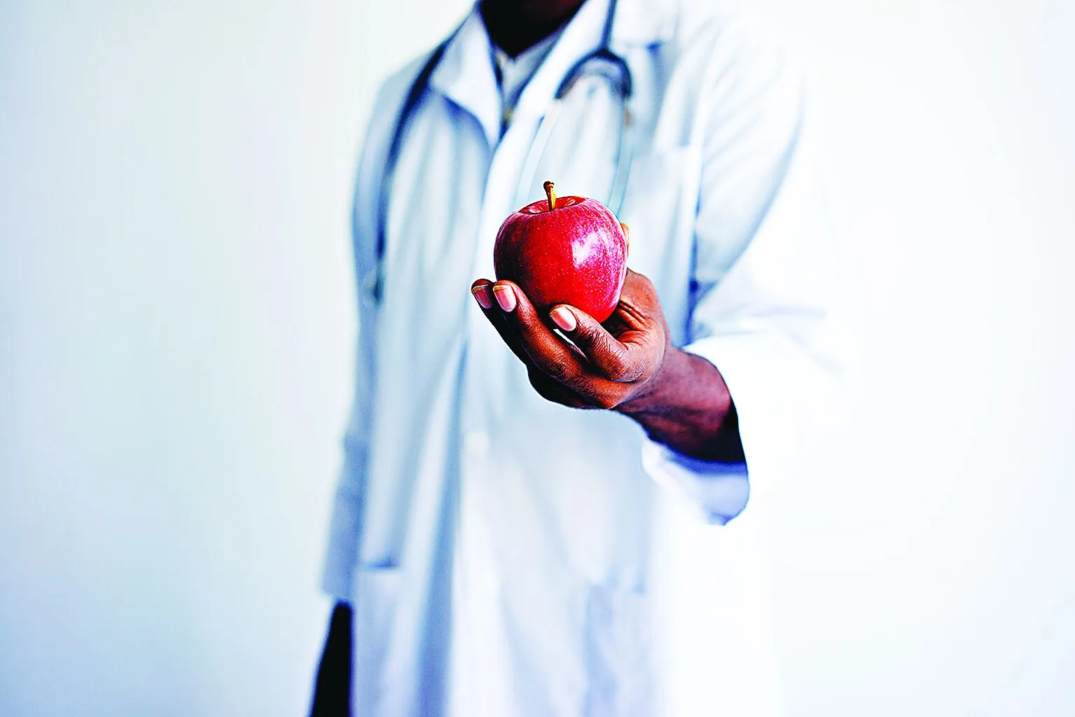 Nutricionistas são importantes dentro de um trabalho amplo para cuidar do corpo.