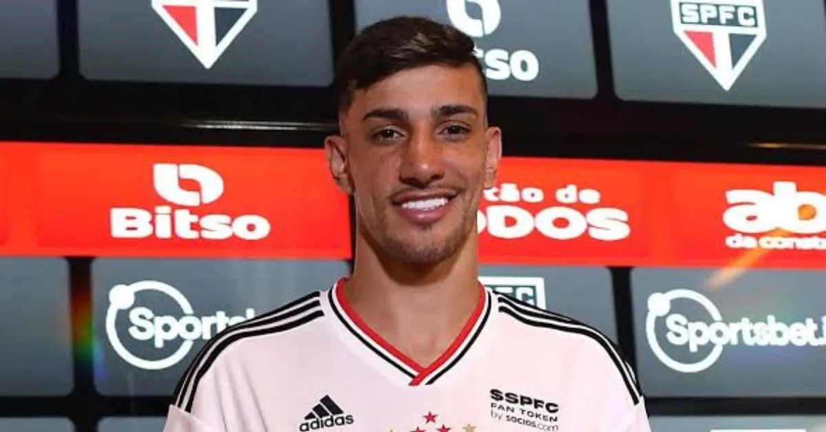 Jogador já teve passagens pelo Santos, São Paulo, Cuiabá e Lokomotiv, da Rússia