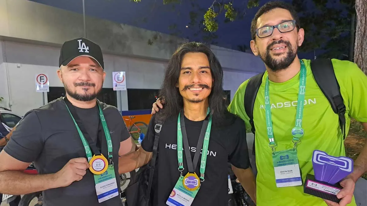 Da esquerda para a direita Eudes Rocha, Woylle Masaki e Edson Costa foram premiados em evento realizado em Rio Branco, Acre, entre 18 e 20 de novembro.