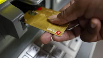 O Governo do Pará começa a pagar os salários dos servidores públicos a partir do dia 29 de outubro, com cronograma detalhado até o dia 31.