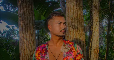 O clipe foi gravado na praia da Aldeia, em Cametá